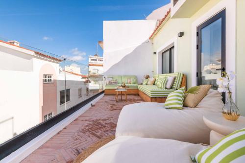 Beach Townhouse Luxury Wi Fi AC 2 mins from the beach — 4-Star Luxury Hotel in Armacao De Pera, Portugal