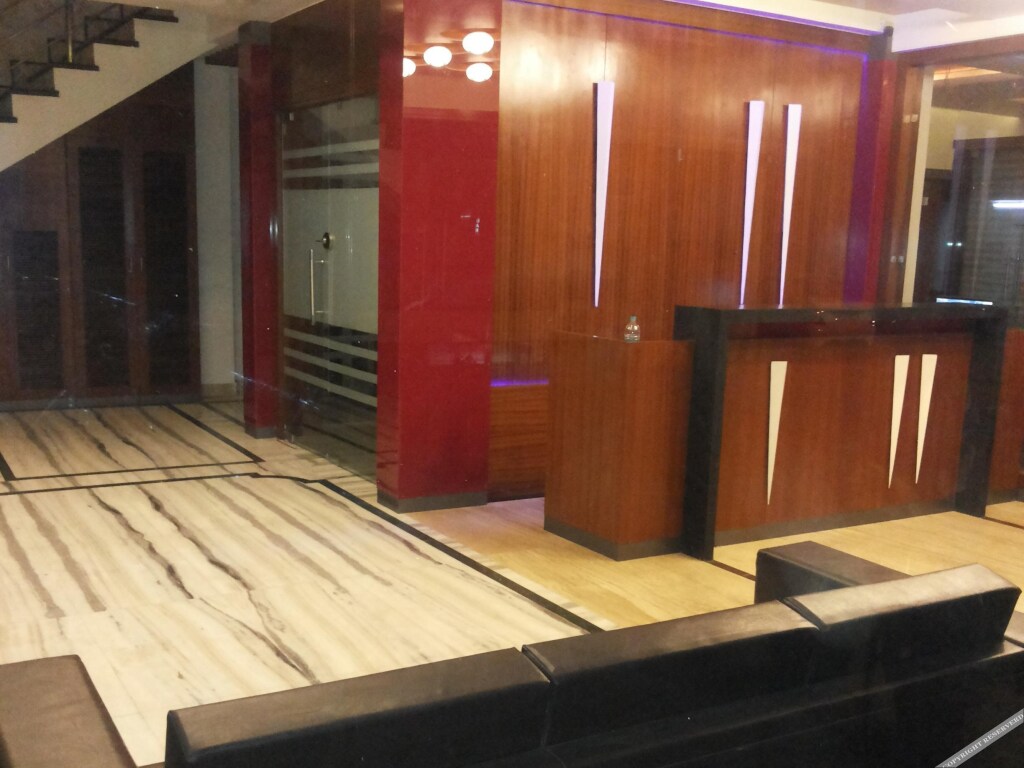 Hotel Sangat Plaza in Bhopal, India