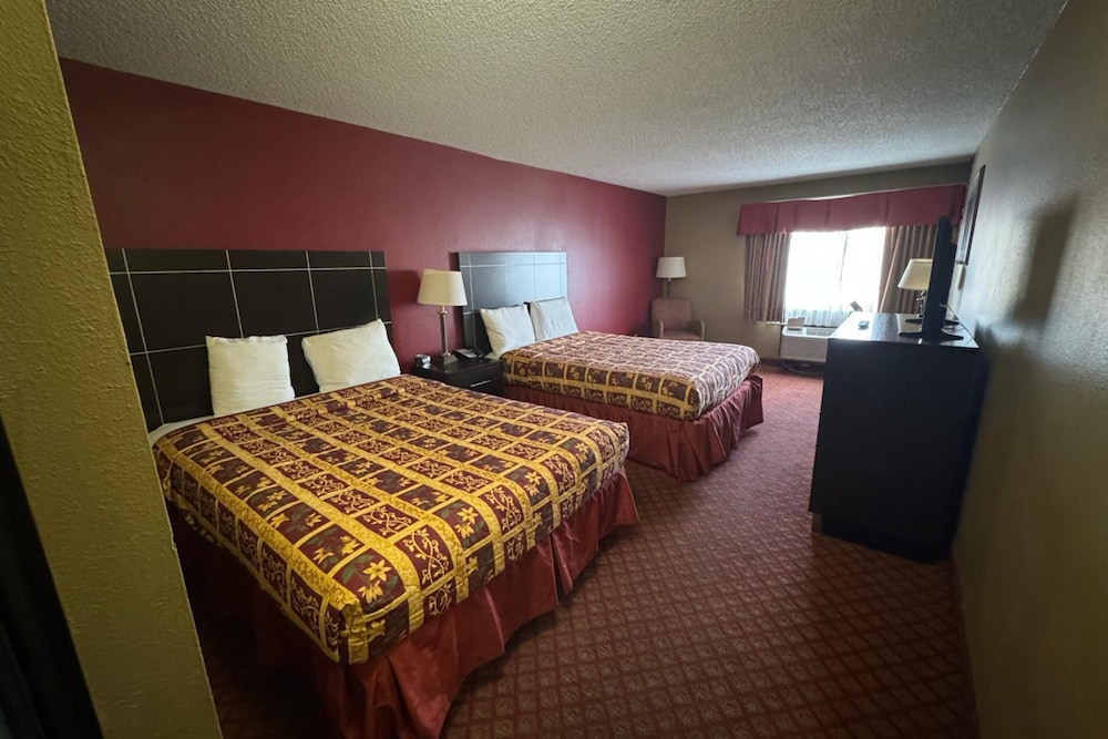 Surestay Plus Hotel by Best Western Oklahoma City North - photo 9
