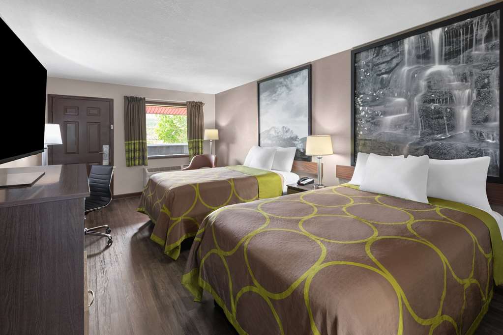 Super 8 by Wyndham Bridgeport Clarksburg Area - photo 17
