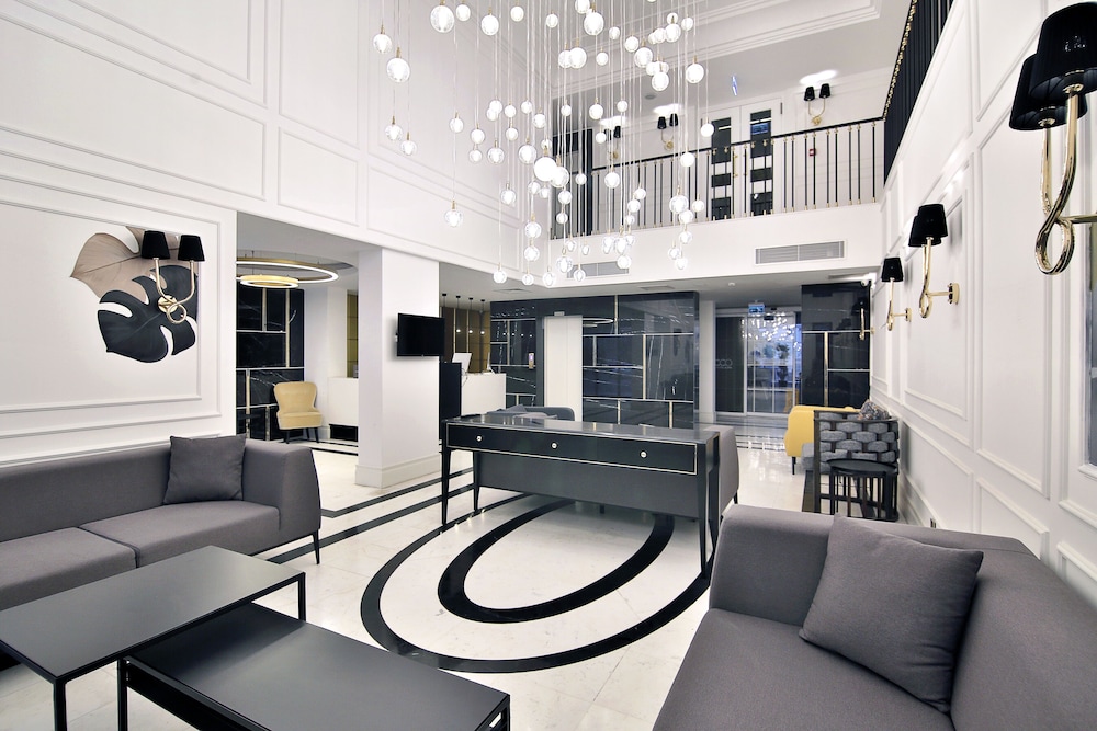 Reo Hotel in Konyaalti, Turkey