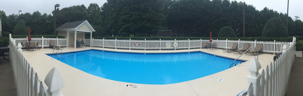 Holiday Inn Express Hotel & Suites Conover by IHG - photo 20