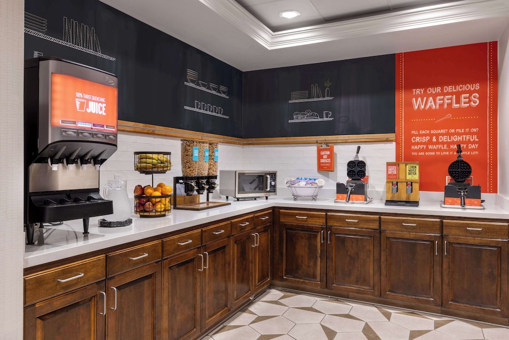 Hampton Inn & Suites Yuba City - photo 22