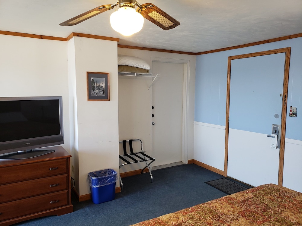 Algoma Beach Motel - photo 24