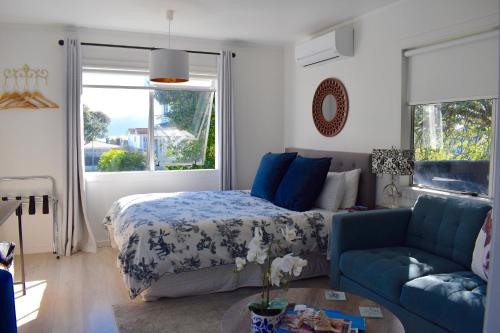 Private Beachside Studio with Courtyard and Sea view — 4-Star Luxury Hotel in Paraparaumu, New Zealand