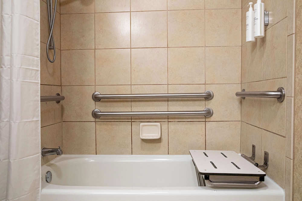 Hampton Inn Charleston Historic District - photo 19