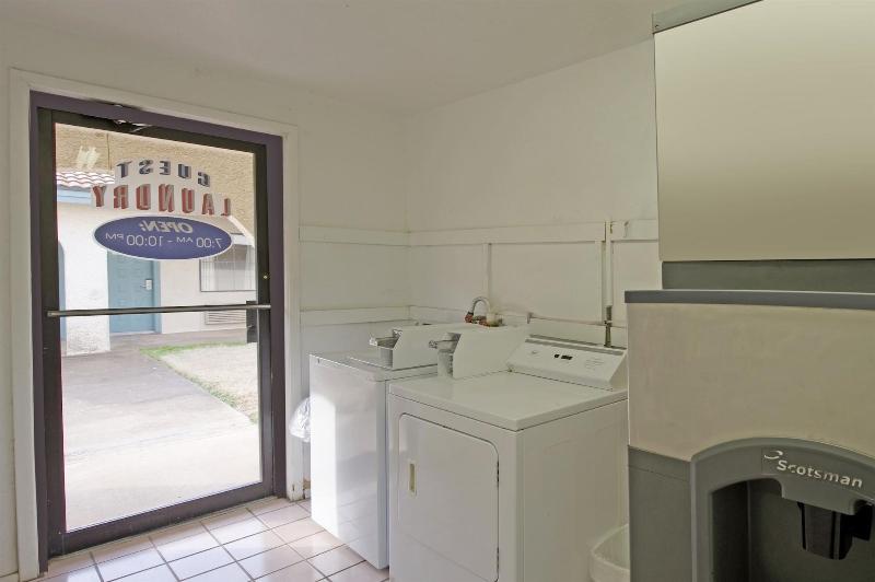 Americas Best Value Inn Bonham - photo 34