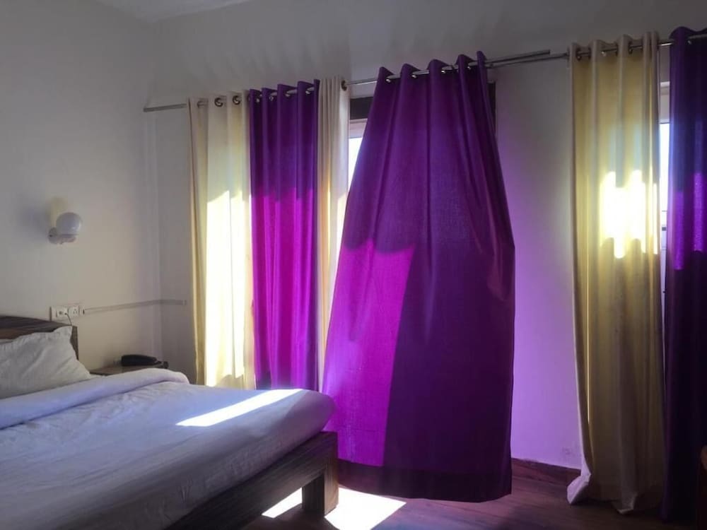 Valley View Inn in Naini Tal, India