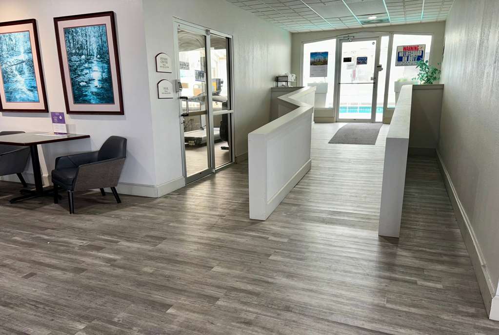 Baymont by Wyndham Keokuk - photo 23