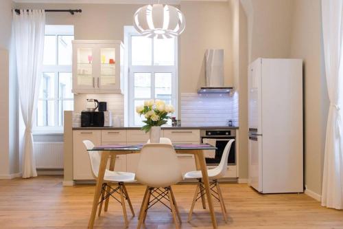 Modern & Spacious 80m2 Apartment in Riga Old Town — 4-Star Luxury Hotel in Riga, Latvia