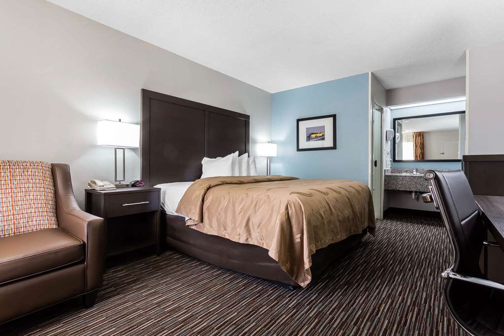 Quality Inn & Suites Mooresville Lake Norman - photo 9