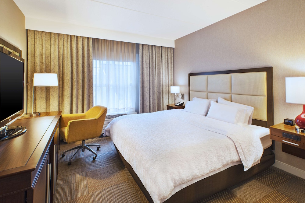 Hampton Inn & Suites Providence Warwick Airport - photo 8