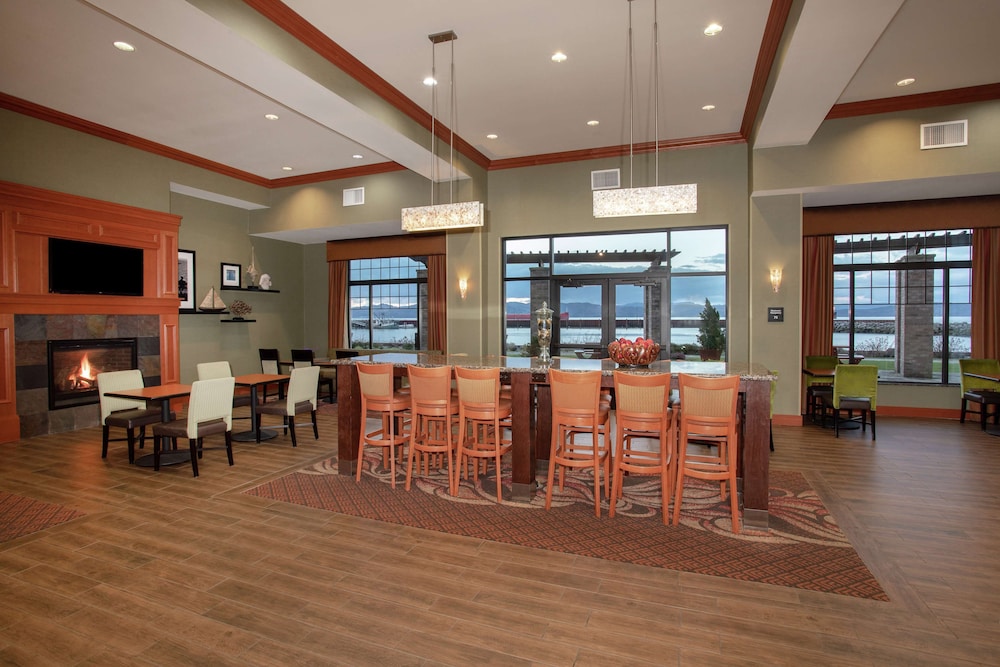 Hampton Inn and Suites Astoria - photo 70