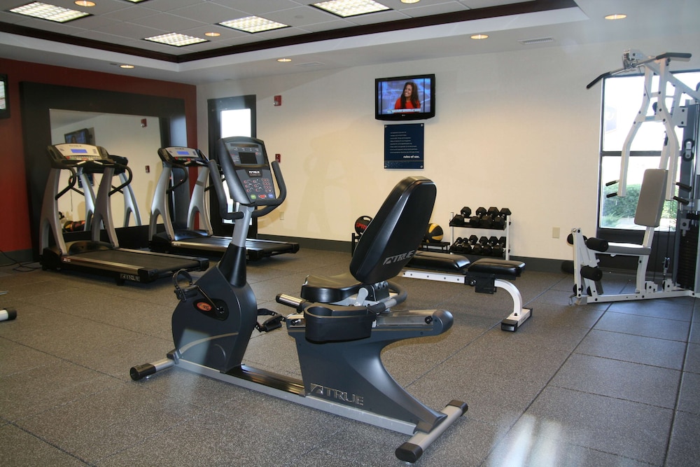 Hampton Inn Olive Branch - photo 35