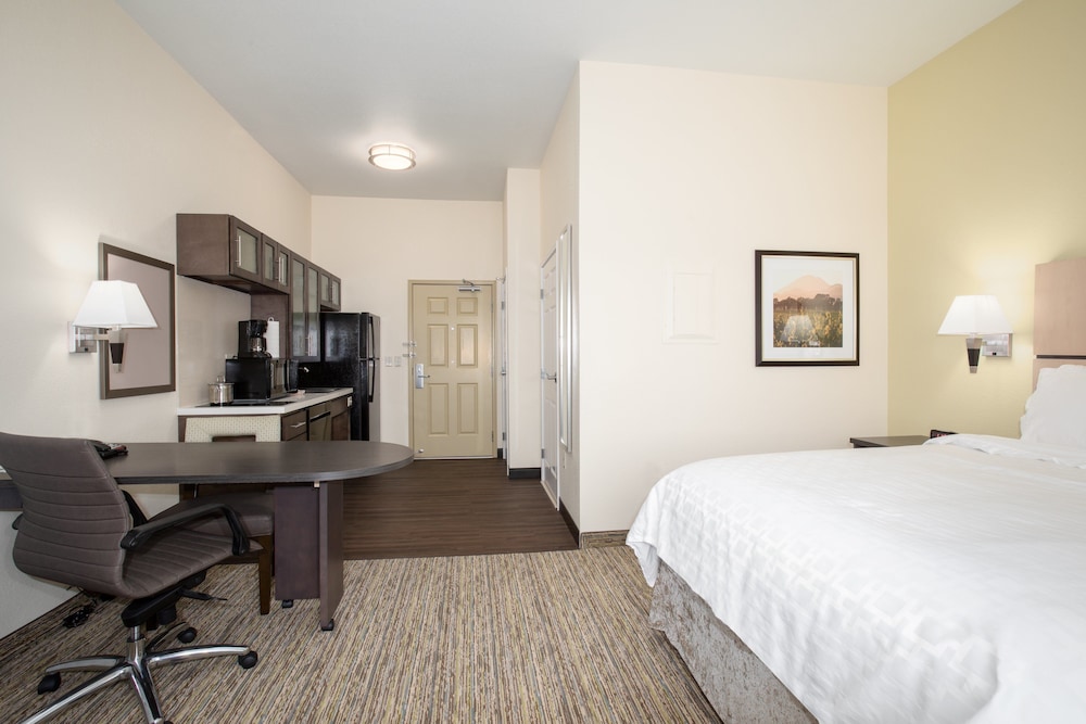 Candlewood Suites Cheyenne an IHG Hotel - photo 2