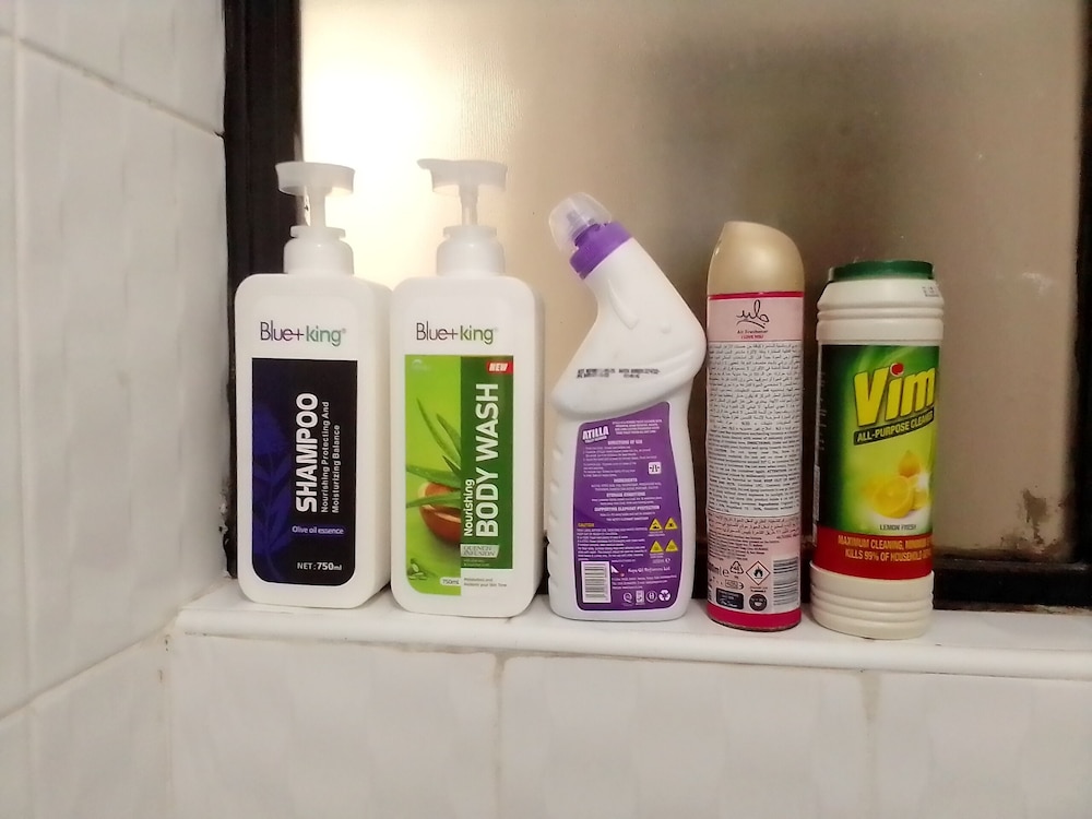 Bathroom amenities