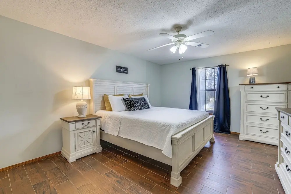 Rogers Vacation Home w Yard: 5 Mi to Bentonville - photo 8