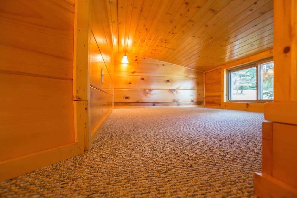 Edinboro Lake Resort Cabins - photo 6