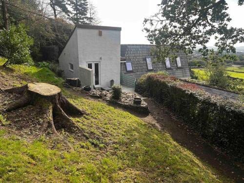 Mountain Lodge with magical views — 4-Star Luxury Hotel in Pentyrch, United Kingdom