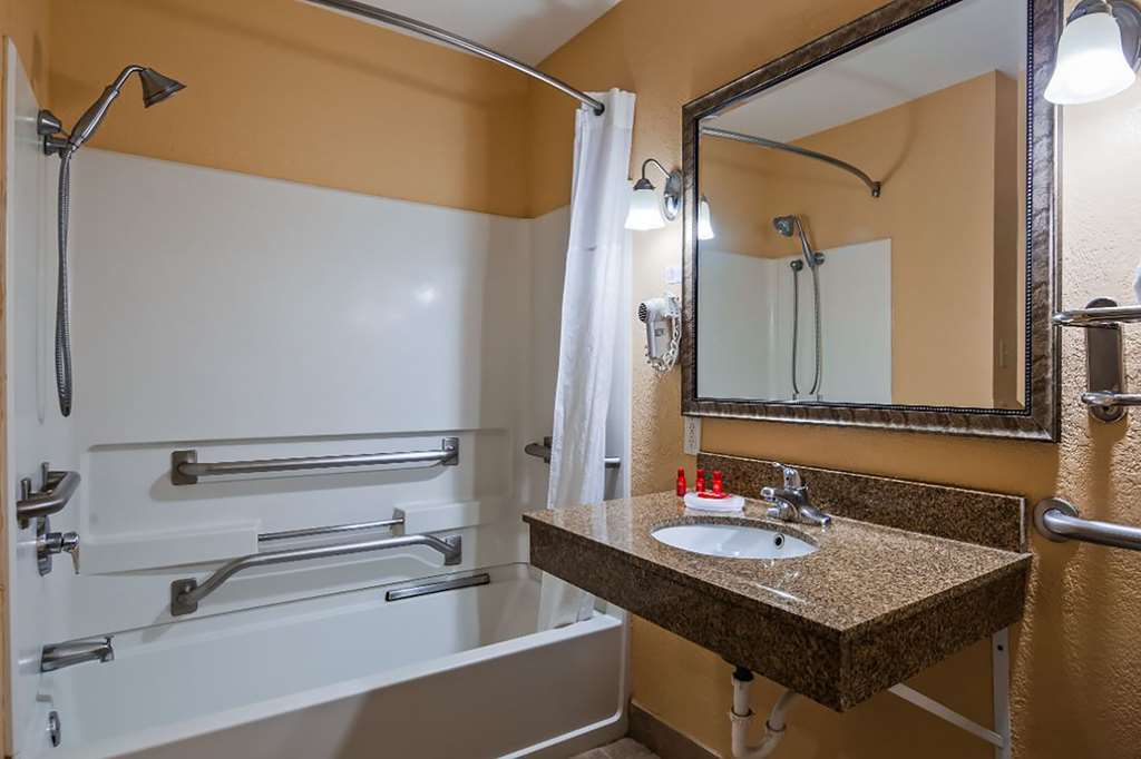 Baymont by Wyndham La Vergne Nashville I 24 East - photo 22