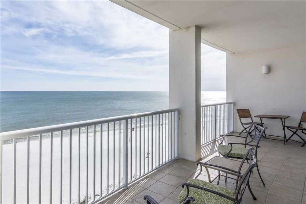 Island Tower 1001 3 Br condo by RedAwning - photo 20