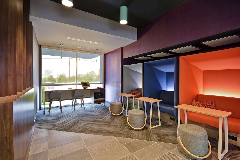 TRU By Hilton Winchester - photo 3