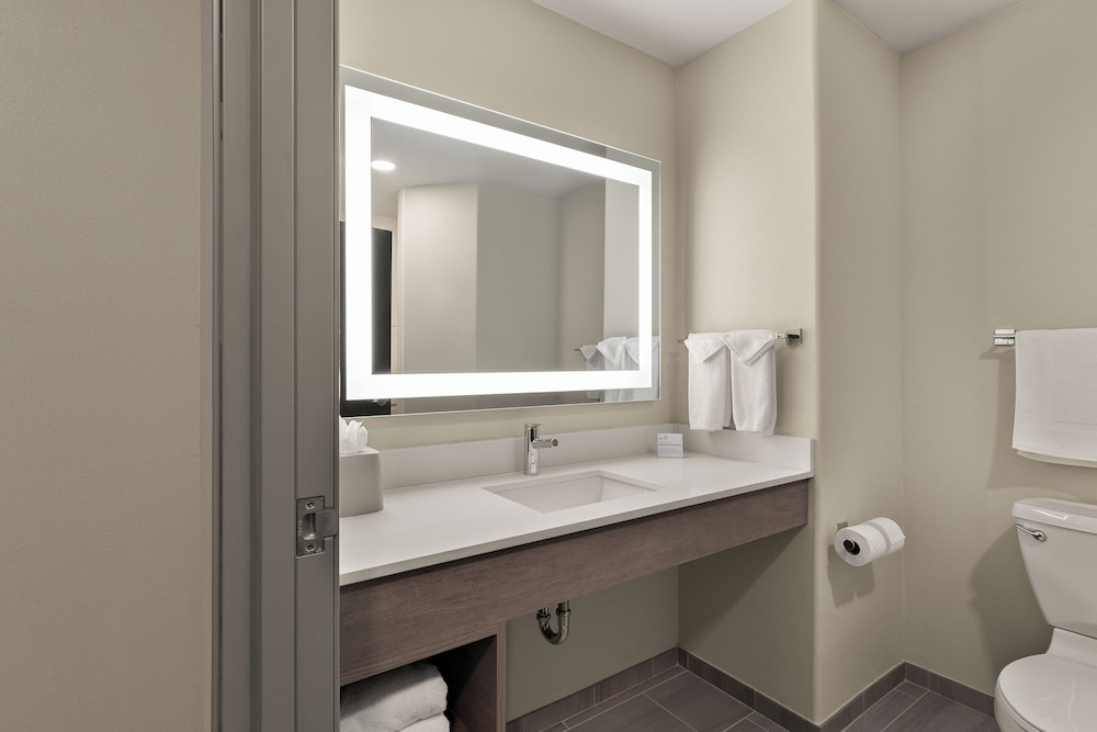 Holiday Inn Express & Suites Oklahoma City NW Quail Springs by IHG - photo 26