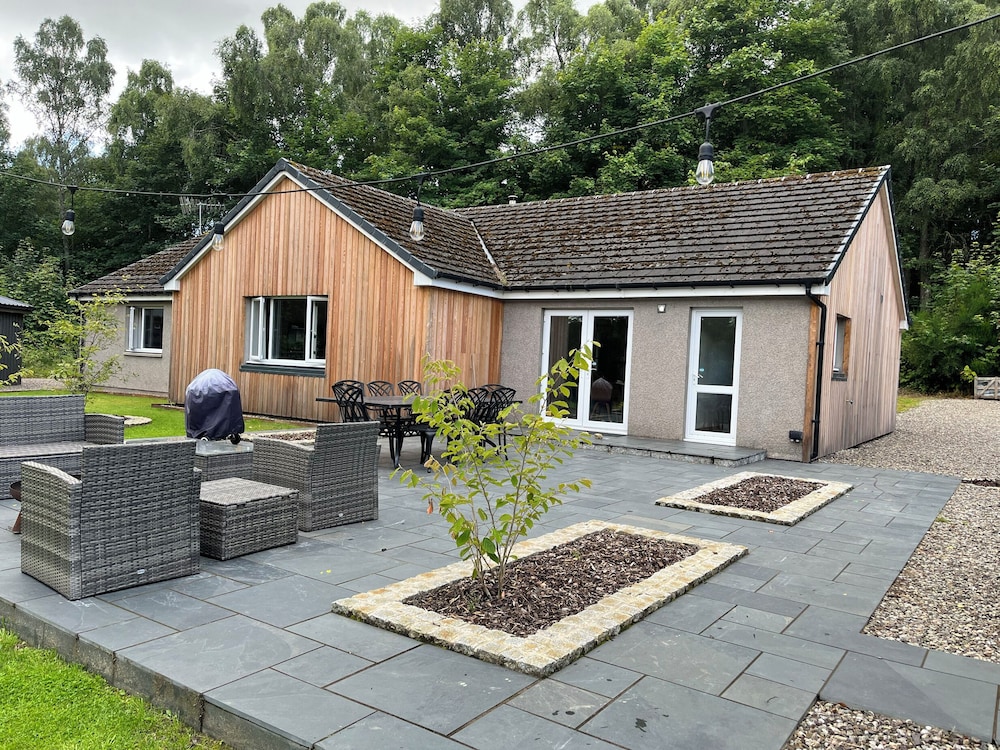 Mullingar — 4-Star Luxury Hotel in Pitlochry, United Kingdom