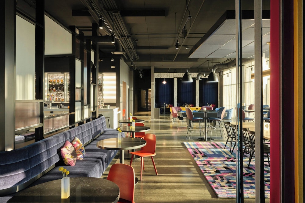 Aloft Waukee - photo 2