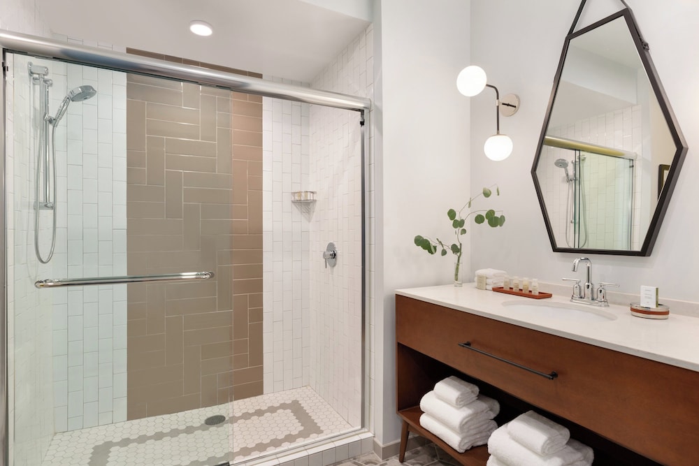 Hotel Indigo Winston Salem Downtown by IHG - photo 13