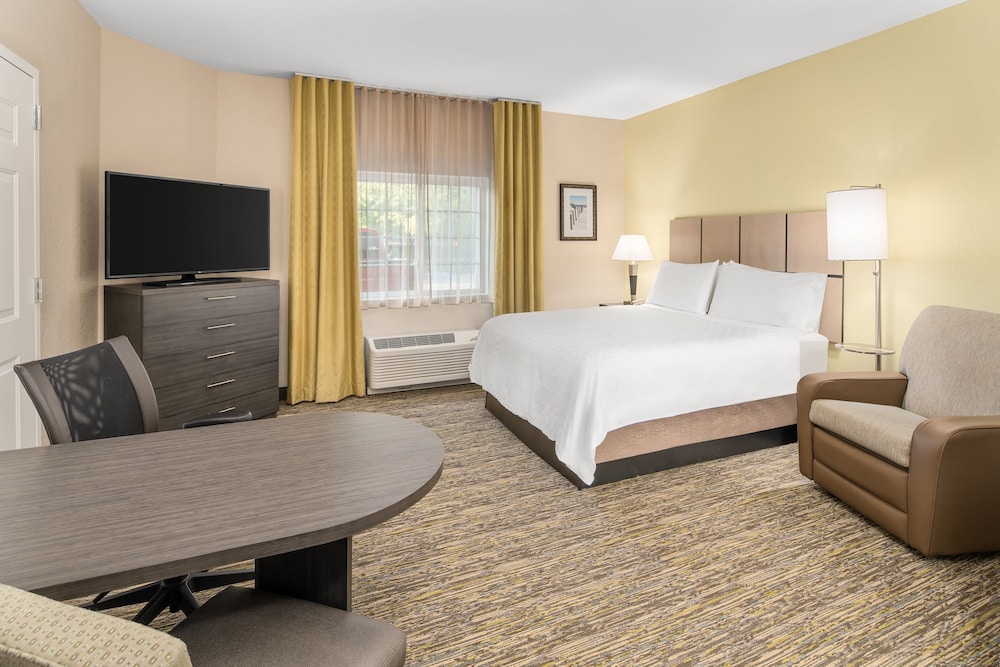 Candlewood Suites Destin Sandestin by IHG - photo 7