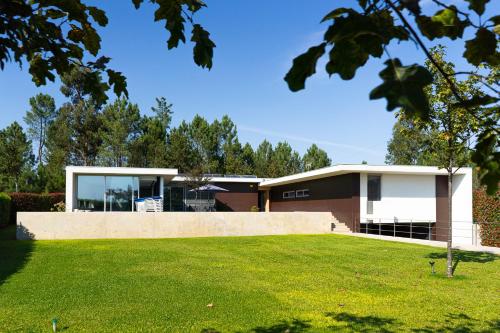 Exclusive Villa & SPA — 4-Star Luxury Hotel in Vila Verde, Portugal