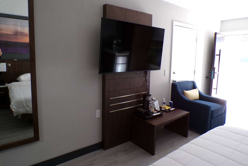 Elkins Economy Inn - photo 7
