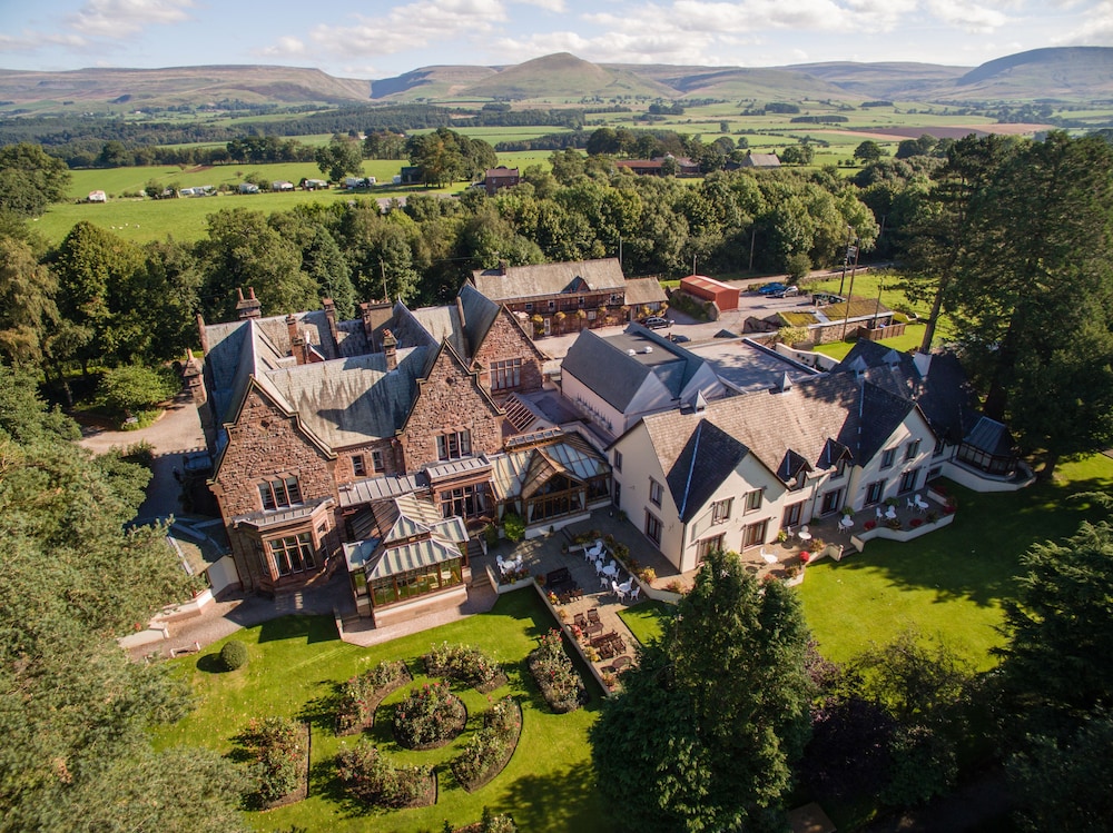 Appleby Manor Hotel & Garden Spa — hotel in Appleby