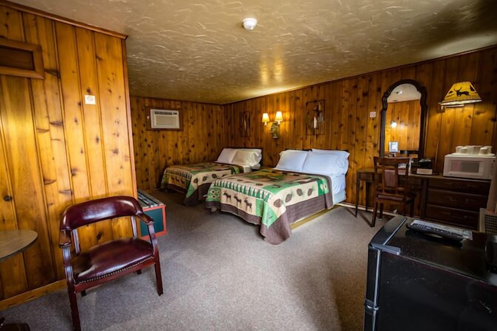 The Riverside Motel - photo 11