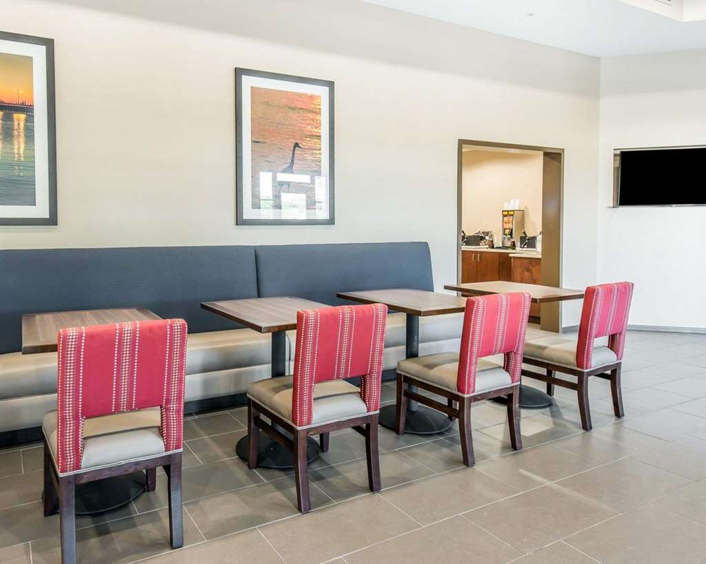 Comfort Suites Dunnellon near Rainbow Springs - photo 26