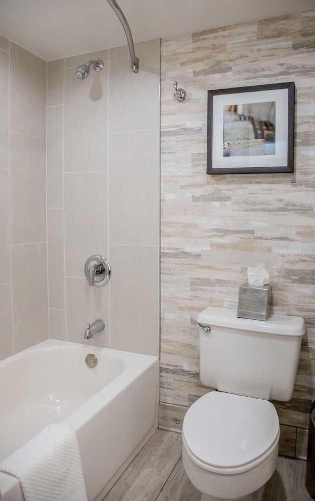 Embassy Suites by Hilton Lexington Green - photo 21