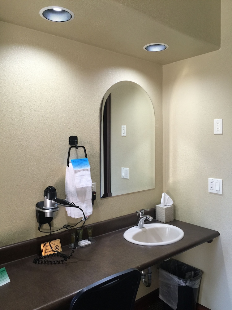 Kenai Airport Hotel - photo 58