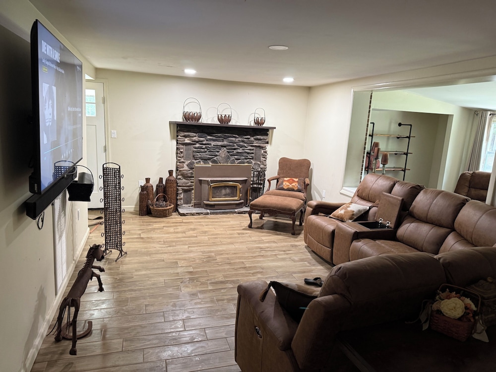 Swan Lake Resort Rentals — 4-Star Luxury Hotel in Absecon, United States