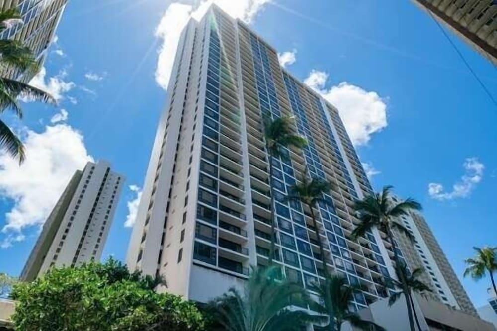Breezy 12th Floor Waikiki Condo with FREE Parking by Koko Resort Vacation Rentals - photo 33