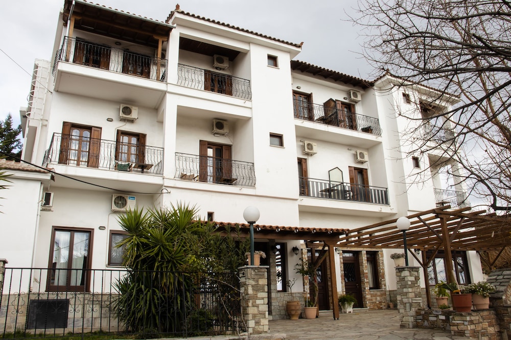 Hotel Defkalion in Volos, Greece