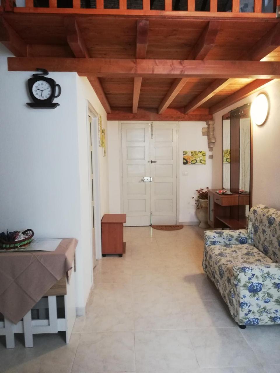 Agnesesguesthouse — 4-Star Luxury Hotel in Quartu Sant'elena, Italy