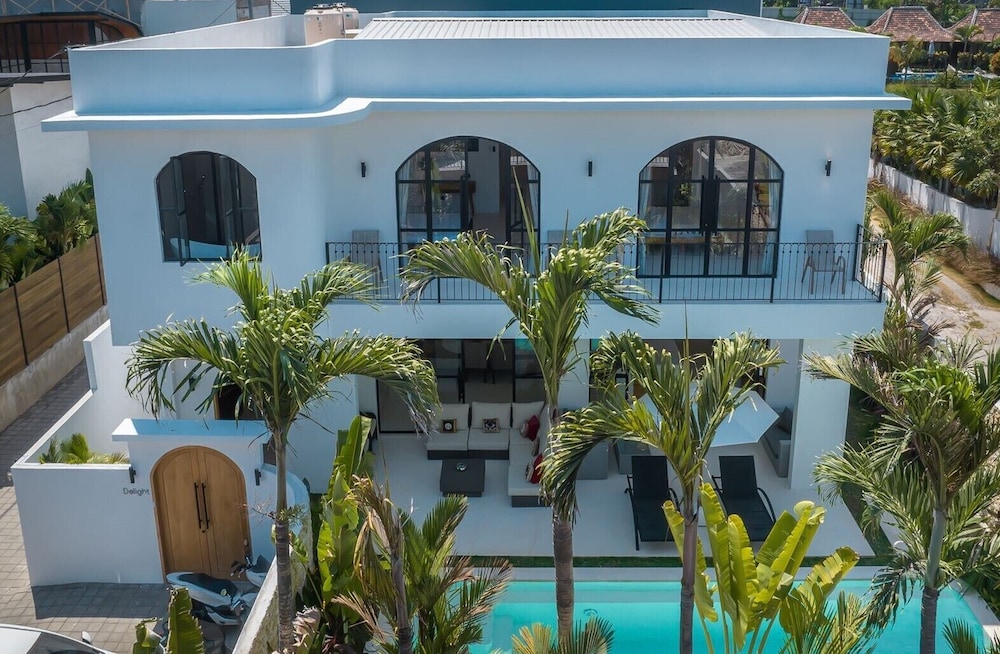 Villa Delight — 4-Star Luxury Hotel in Canggu, Indonesia