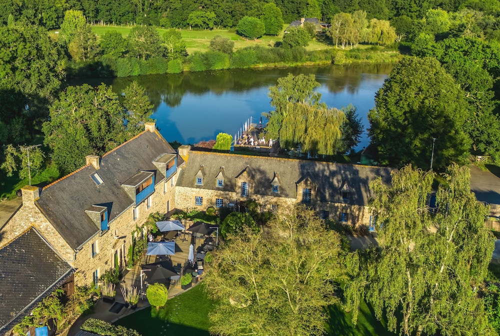Logis Hôtel Le Manoir Des Portes — hotel in Lamballe
