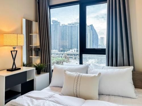 Luxury City Scape 2BR Ultra Fast Wifi Asoke — 4-Star Luxury Hotel in Bangkok, Thailand
