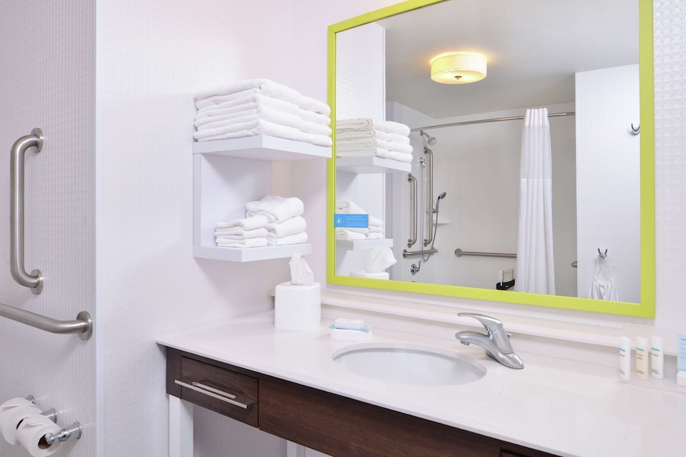 Hampton Inn & Suites St. Paul Oakdale Woodbury - photo 27