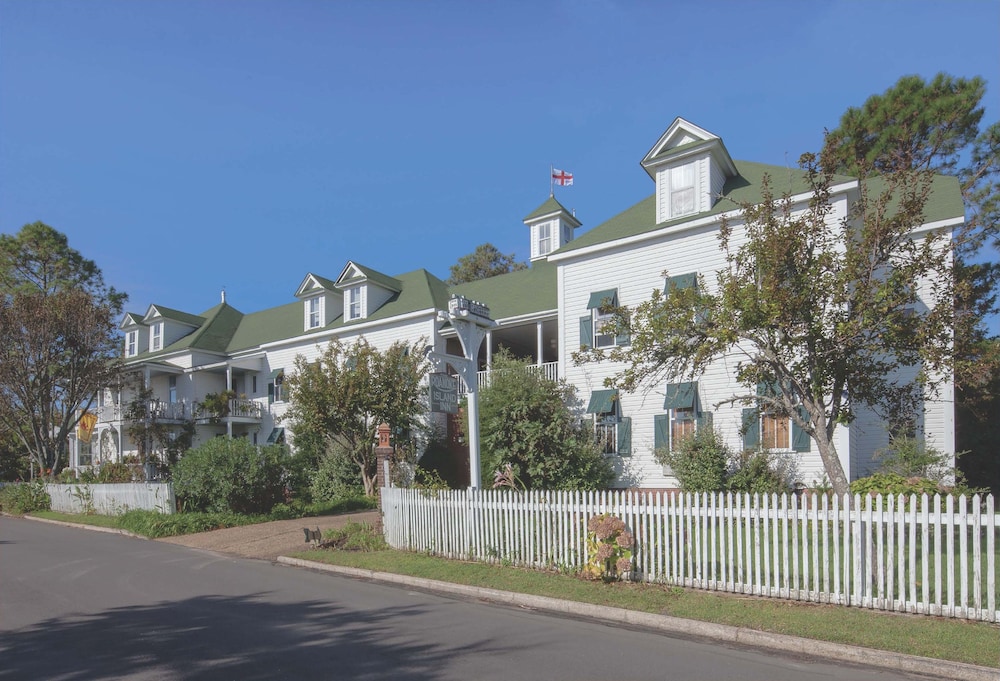 Roanoke Island Inn — Manteo