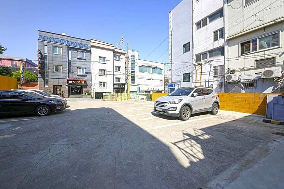 Paldo Motel in Yeosu, South Korea