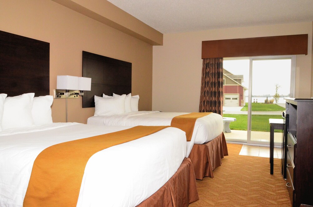 Cobblestone Inn and Suites Lake View - photo 12