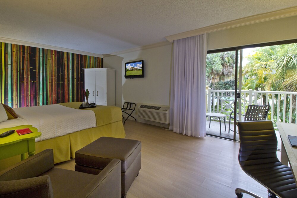 Miami Lakes Hotel and Golf - photo 16